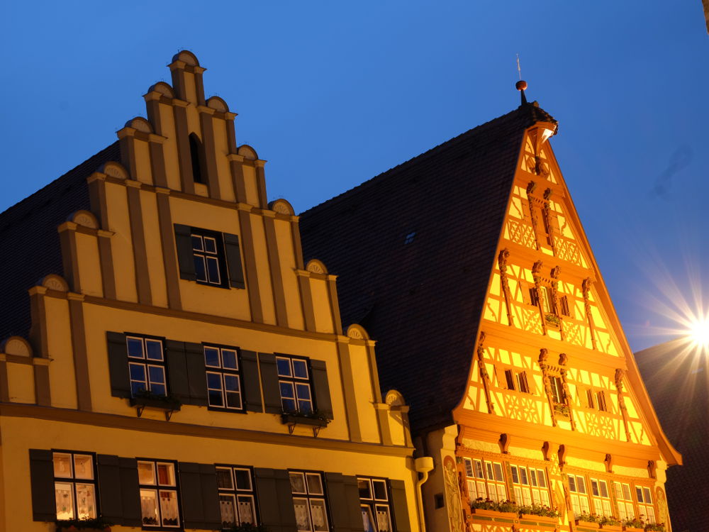 Altstadt von Dinkelsbühl zur blauen Stunde